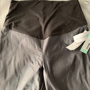 Grey stitch fix NWT maternity dress crop